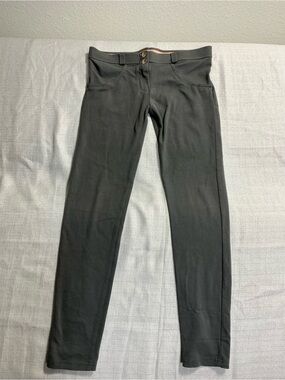 Freddy WR.UP Women’s medium dark charcoal low waist push up shaping leggings